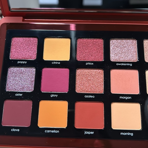 Natasha Denona sunrise palette - Picture 2 of 3